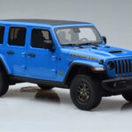 Jeep Wrangler Rubicon 392 Azul GT Spirit 1:18 - image 4 of 6