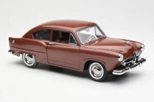 Kaiser Henry J Caribbean Coral Metallic Sun Star 1:18 5101 Metal - imagen 6 de 8