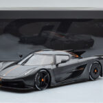 Koenigsegg Jesko Absolut Graphite Gris Asia Exclusive GT Spirit 1:18 - image 6 of 6