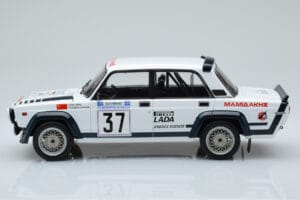 Lada 2105 VFTS #37 H. Ohu Rally Acropolis 1983 IXO 1:18 18RMC145 Metal - imagen 3 de 6