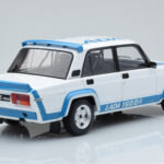 Lada 2105 VFTS Blanco IXO 1:18 - image 2 of 6
