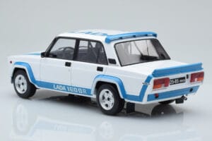 Lada 2105 VFTS Blanco IXO 1:18 18CMC144 Metal - imagen 5 de 6