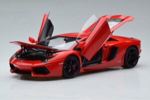 Lamborghini Aventador LP700-4 Andromeda Rojo AUTOart 1:18 74669 Metal - imagen 2 de 10