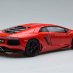 Lamborghini Aventador LP700-4 Andromeda Rojo AUTOart 1:18 - image 3 of 10