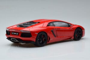 Lamborghini Aventador LP700-4 Andromeda Rojo AUTOart 1:18 74669 Metal - imagen 3 de 10