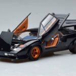Lamborghini Countach LP500S Walter Wolf Azul Oscuro Kyosho 1:18 - image 2 of 11