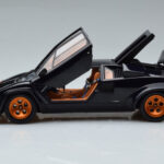 Lamborghini Countach LP500S Walter Wolf Azul Oscuro Kyosho 1:18 - image 4 of 11