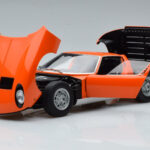 Lamborghini Miura SV Naranja AUTOart 1:18 - image 2 of 8