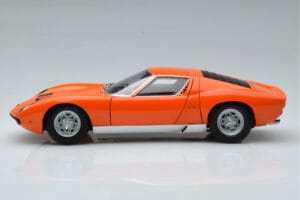 Lamborghini Miura SV Naranja AUTOart 1:18 74542 Metal - imagen 5 de 8