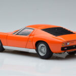 Lamborghini Miura SV Naranja AUTOart 1:18 - image 7 of 8