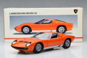 Lamborghini Miura SV Naranja AUTOart 1:18 74542 Metal - imagen 8 de 8