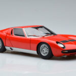 Lamborghini Miura SV Rojo AUTOart 1:18 - image 6 of 8