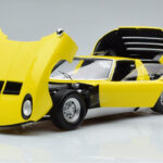 Lamborghini Miura SV Amarillo Kyosho 1:18 - image 2 of 11