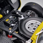 Lamborghini Miura SV Amarillo Kyosho 1:18 - image 10 of 11