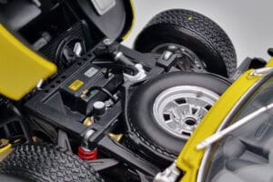 Lamborghini Miura SV Amarillo Kyosho 1:18 08317Y Metal - imagen 10 de 11