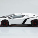 Lamborghini Veneno Blanco AUTOart 1:18 - image 5 of 8