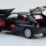 Lancia Delta HF Integrale Club Italia Azul Kyosho 1:18 - image 3 of 8