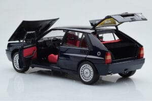 Lancia Delta HF Integrale Club Italia Azul Kyosho 1:18 08343SC Metal - imagen 3 de 8