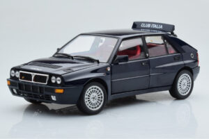 Lancia Delta HF Integrale Club Italia Azul Kyosho 1:18