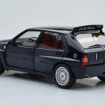 Lancia Delta HF Integrale Club Italia Azul Kyosho 1:18 - image 7 of 8