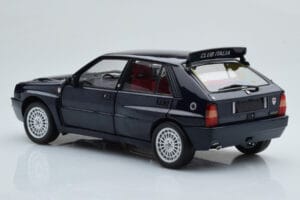 Lancia Delta HF Integrale Club Italia Azul Kyosho 1:18 08343SC Metal - imagen 7 de 8