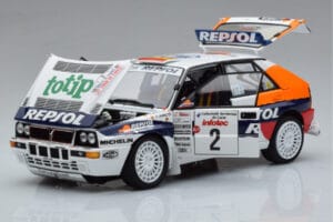 Lancia Delta HF Integrale Evoluzione #2 C. Sainz / L. Moya Tour de Corse 1993 Kyosho 1:18 08348J Metal - imagen 2 de 9