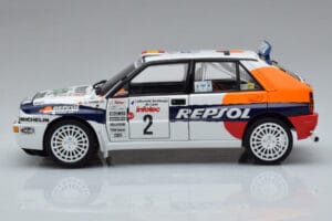 Lancia Delta HF Integrale Evoluzione #2 C. Sainz / L. Moya Tour de Corse 1993 Kyosho 1:18 08348J Metal - imagen 4 de 9