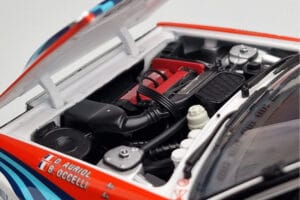 Lancia Delta HF Integrale Evoluzione #3 D. Auriol / B. Occelli Tour de Corse 1992 Kyosho 1:18 08348H Metal - imagen 8 de 9