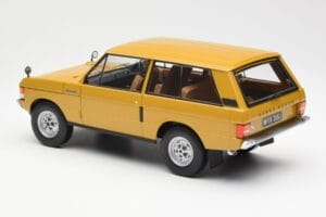 Land Rover Range Rover Classic Amarillo Almost Real 1:18 ALM810103 Metal - imagen 7 de 8