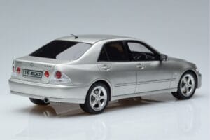 Lexus IS200 XE10 Plata Otto 1:18 OT991 Resina - imagen 2 de 6