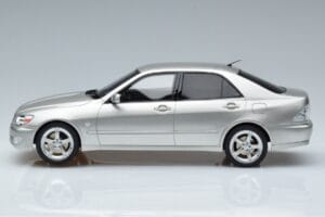 Lexus IS200 XE10 Plata Otto 1:18 OT991 Resina - imagen 3 de 6