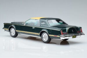 Lincoln Continental Mark V Verde Oscuro MCG 1:18 MCG18404 Metal - imagen 5 de 6