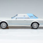 Lincoln Continental Mark V Plateado MCG 1:18 - image 3 of 6