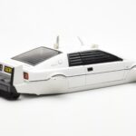 Lotus Esprit Type 79 James Bond The Spy Who Loved Me Submarine Blanco AUTOart 1:18 - image 5 of 8