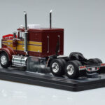 Marmon CHDT Rojo Oro IXO 1:43 - image 5 of 6