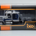 Marmon CHDT Blanco Azul IXO 1:43 - image 4 of 4