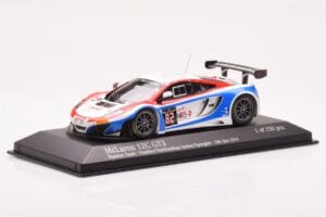 McLaren 12C GT3 #82 Russian Team A. Vasiliev / D. Vasiliauskas / M. Asmer / B. Spengler Spa 24 Hours 2014 Minichamps 1:43 437 - imagen 2 de 4