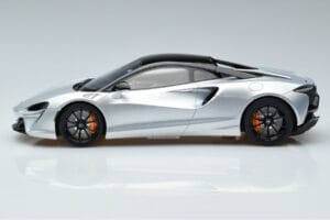 McLaren Artura Plata GT Spirit 1:18 GT873 Resina - imagen 3 de 6