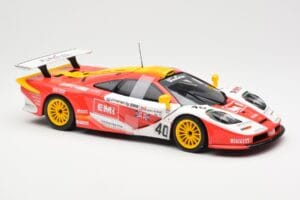 McLaren F1 GTR #40 J. O'Rourke / M. Sugden / P. Auberlein EMI 24 Hours of Le Mans 1996 UT Models 1:18 39820 Metal - imagen 4 de 6