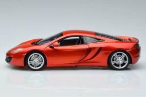 McLaren MP4-12C Con Figura Stig Top Gear Minichamps 1:18 519101330 Metal - imagen 4 de 7