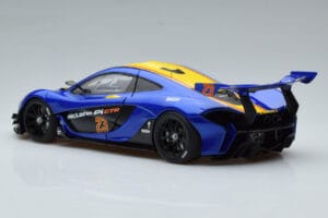 McLaren P1 GTR Azul Con Franjas Amarillas AUTOart 1:18 81542 Compuesto - imagen 6 de 7