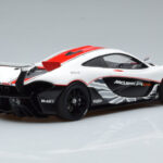 McLaren P1 GTR Blanco Brillante Con Franjas Rojas AUTOart 1:18 - image 3 of 7
