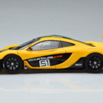 McLaren P1 GTR Amarillo Con Franjas Verdes AUTOart 1:18 - image 4 of 7