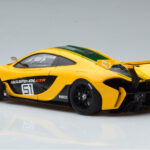McLaren P1 GTR Amarillo Con Franjas Verdes AUTOart 1:18 - image 6 of 7