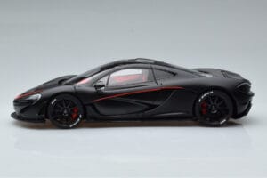 McLaren P1 Negro Mate AUTOart 1:18 76027 Metal - imagen 4 de 9
