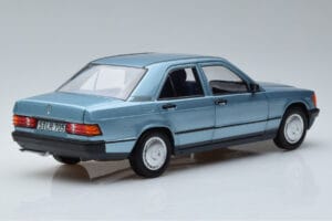 Mercedes 190E W201 Azul Claro Norev 1:18 183828 Metal - imagen 3 de 7