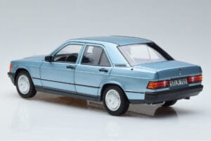 Mercedes 190E W201 Azul Claro Norev 1:18 183828 Metal - imagen 6 de 7
