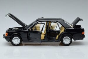 Mercedes 190 E W201 Edición Limitada Norev 1:18 183823 Metal - imagen 4 de 10