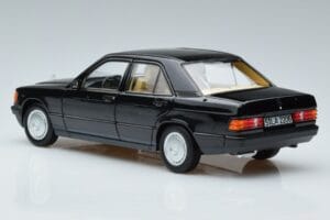 Mercedes 190 E W201 Edición Limitada Norev 1:18 183823 Metal - imagen 7 de 10