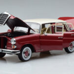 Mercedes 200 W110 Rojo Norev 1:18 - image 2 of 7